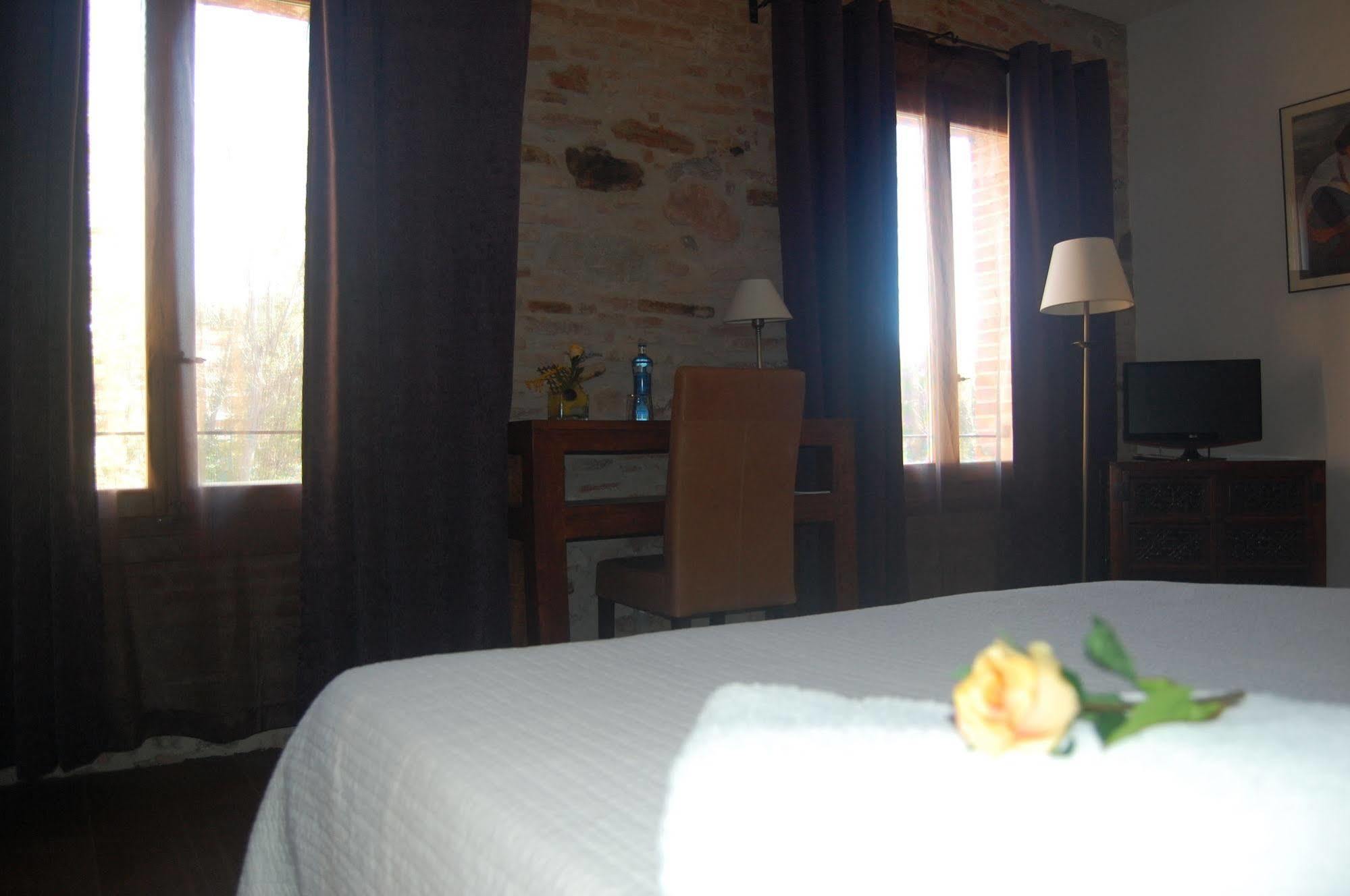 Hotel Moli De La Torre Bigues I Riells Ngoại thất bức ảnh