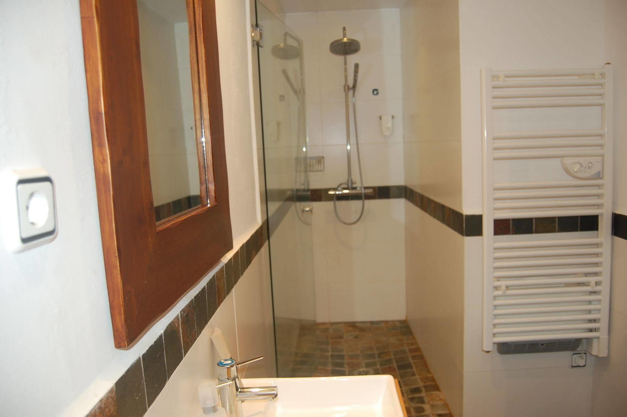 Hotel Moli De La Torre Bigues I Riells Ngoại thất bức ảnh