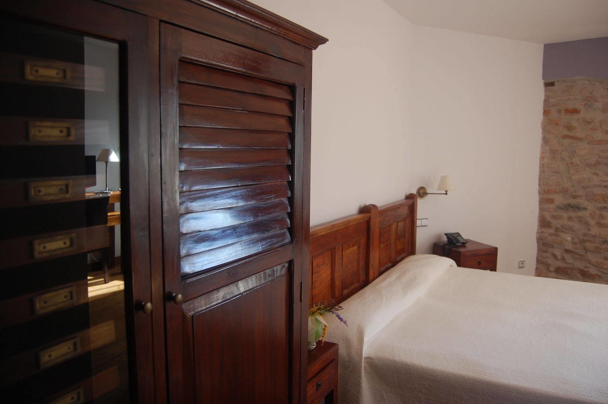 Hotel Moli De La Torre Bigues I Riells Ngoại thất bức ảnh